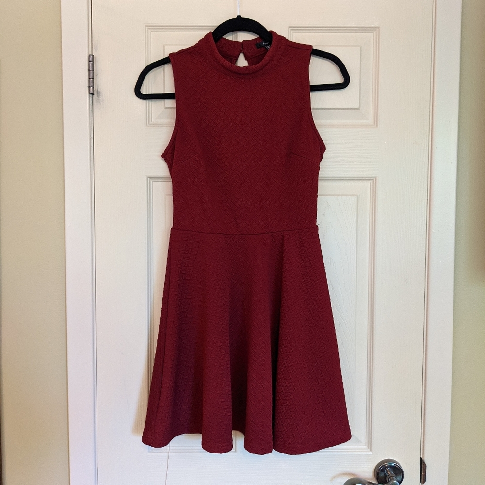 Dress - Picture 1 of 4
